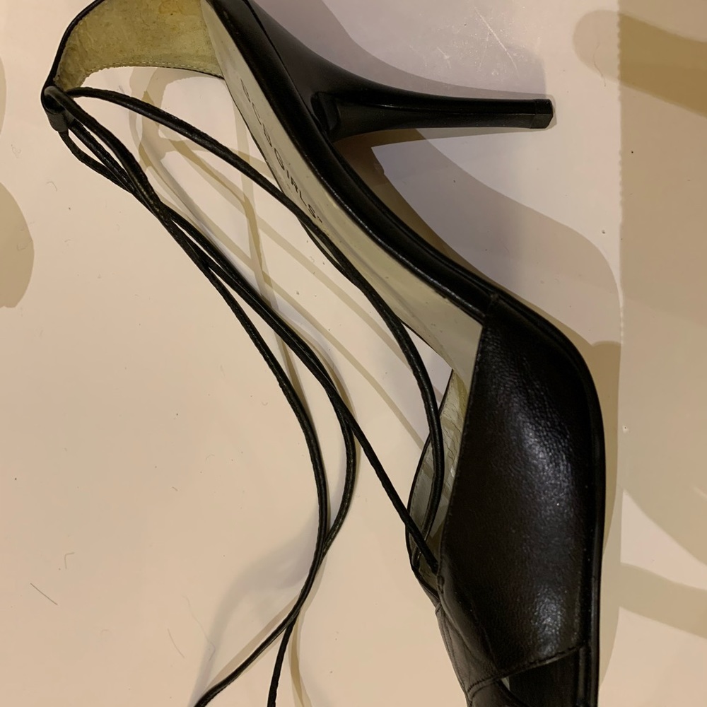 BCBG Vintage -Never Worn Women’s Heels-size 6 1/2 - Picture 5 of 6